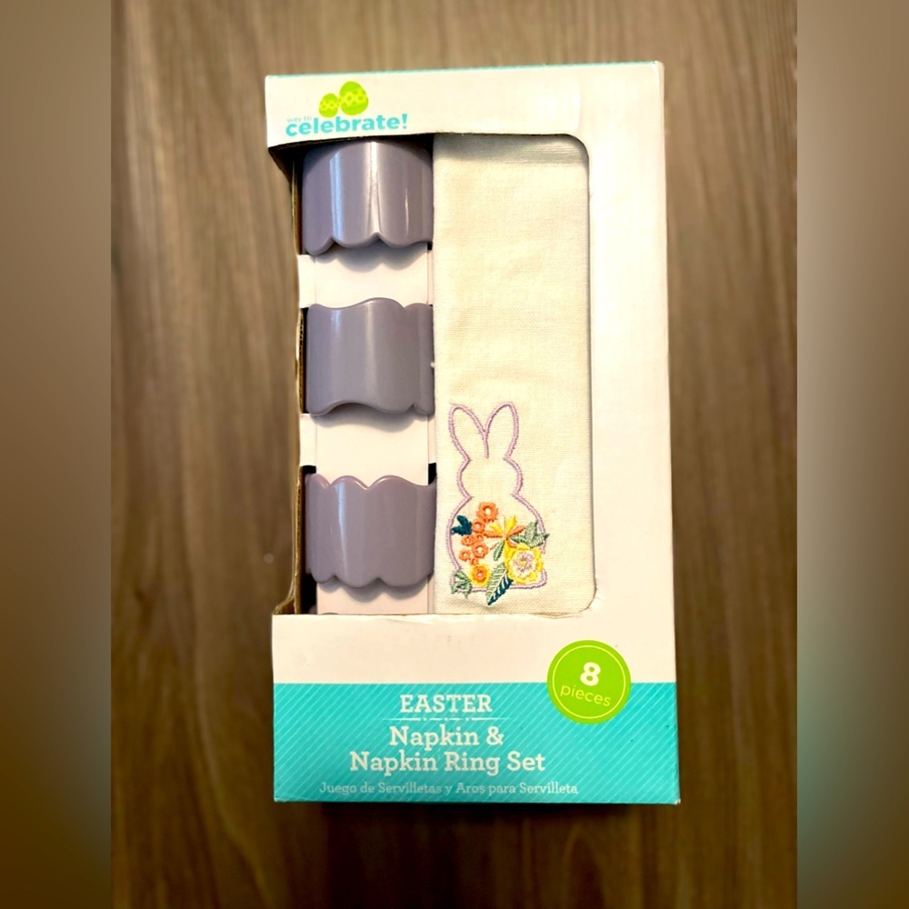 Celebrate Easter Napkins and Ring Set 8 pieces - NWT